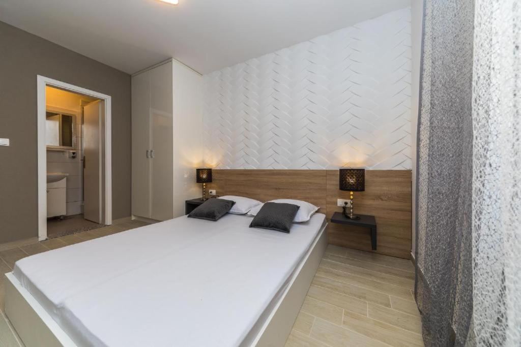 Apartments Gavran 2. Baška Voda Eksteriør bilde