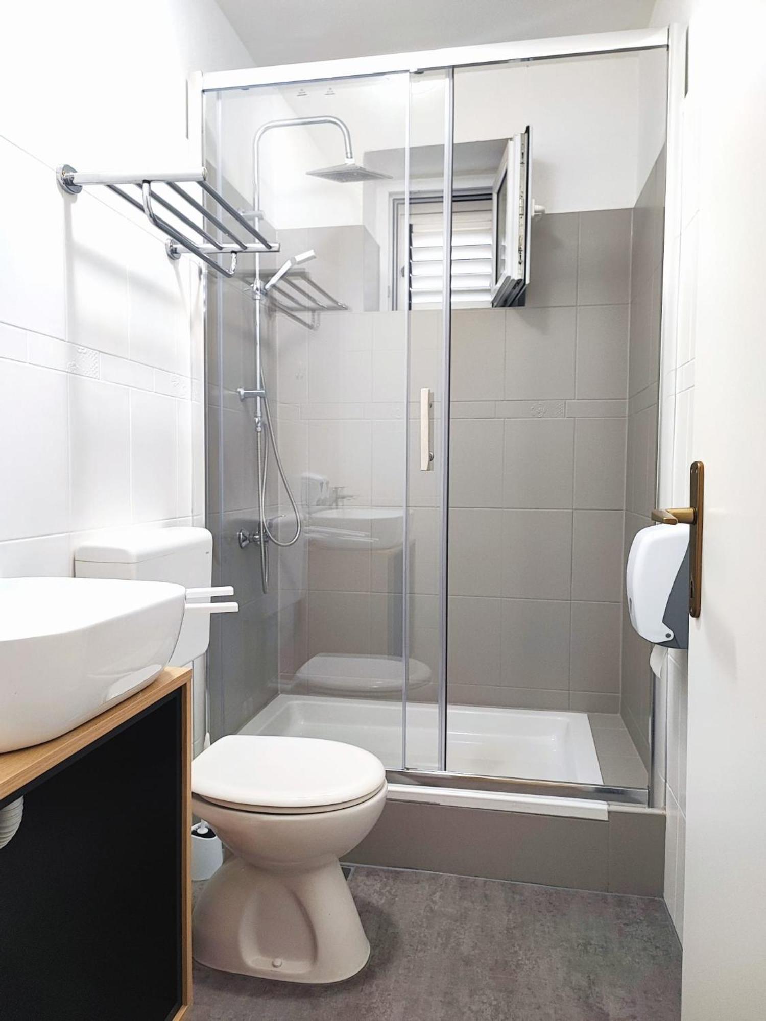 Apartments Gavran 2. Baška Voda Rom bilde