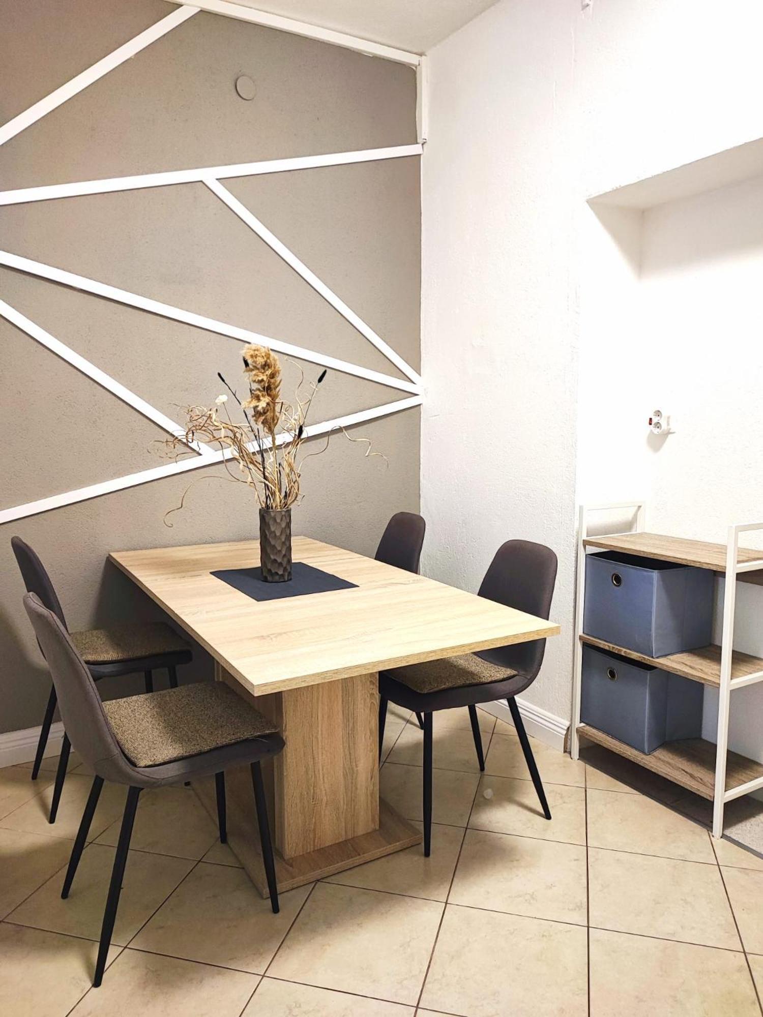 Apartments Gavran 2. Baška Voda Rom bilde