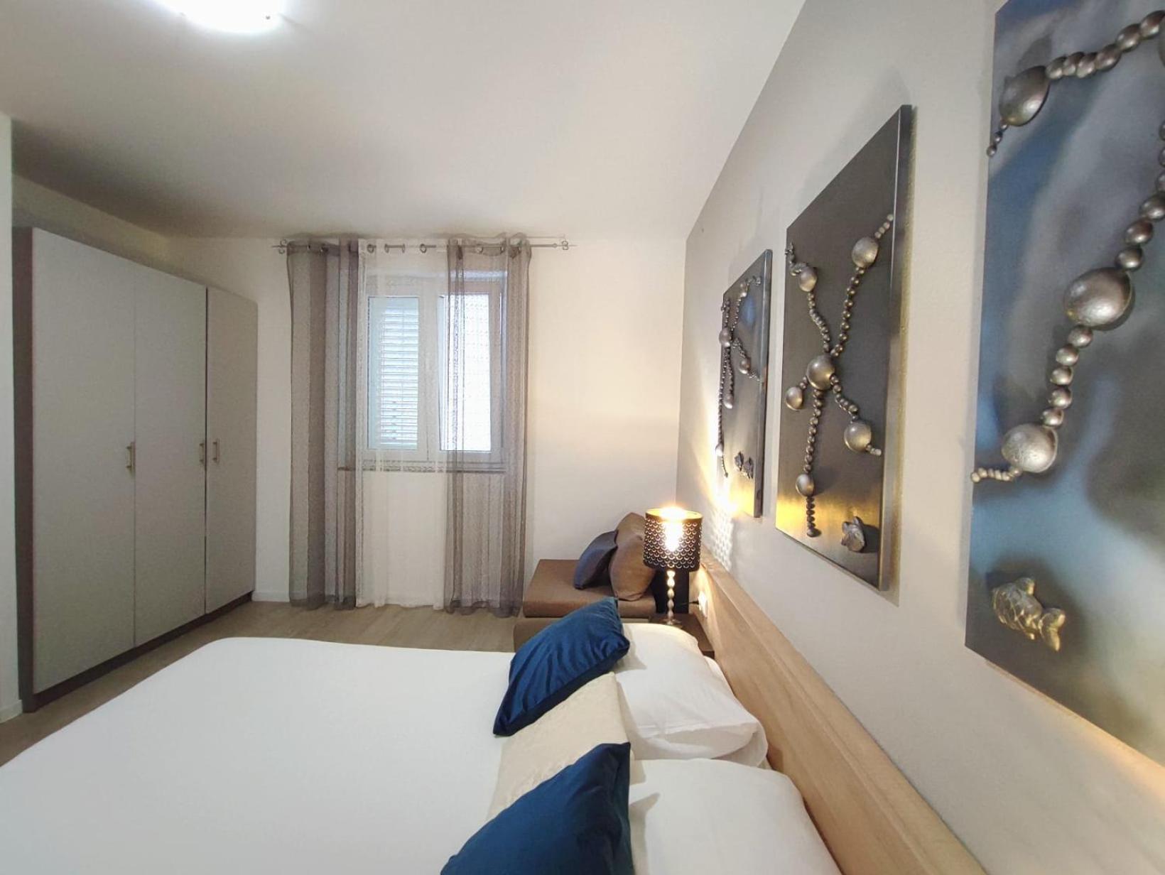 Apartments Gavran 2. Baška Voda Rom bilde