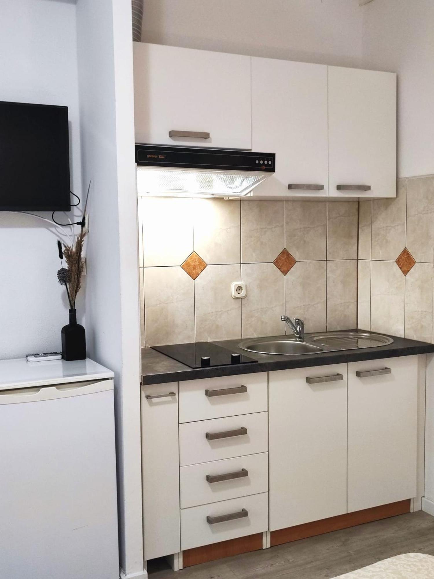 Apartments Gavran 2. Baška Voda Rom bilde